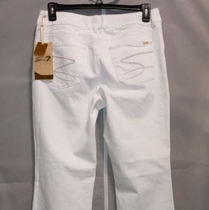 NWT! Sz 14 Women's Seven7 Luxe Bootcut Jeans.